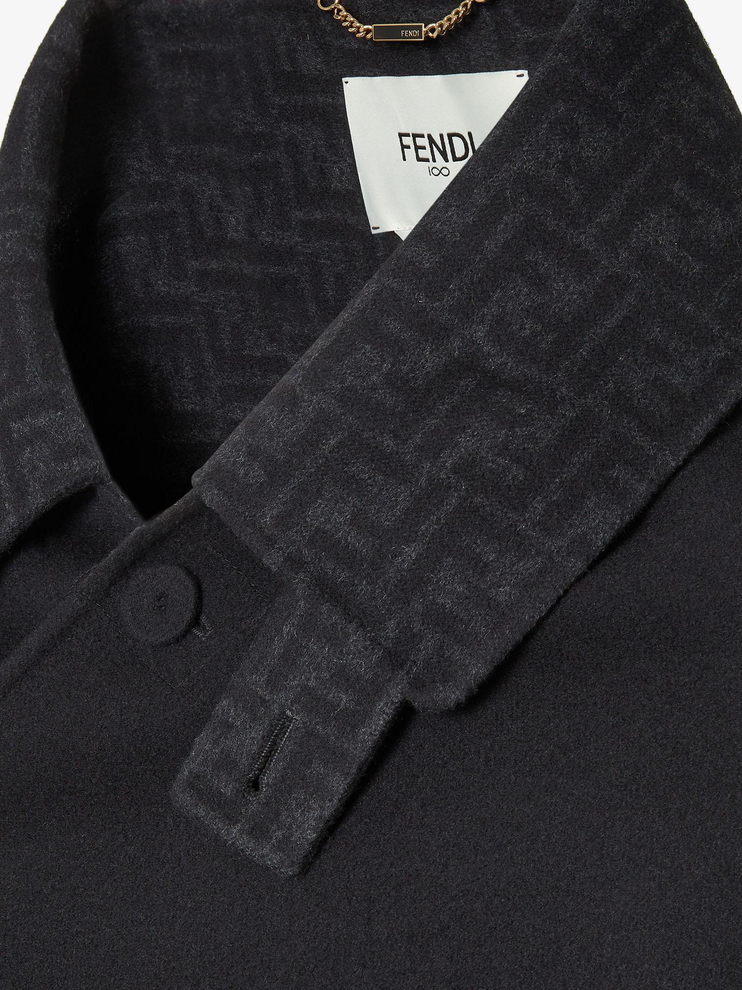 CAPPA FF IN LANA E SETA CON BOTTONI IN MADREPERLA FF6144 A5HDF1FL8 FENDI 