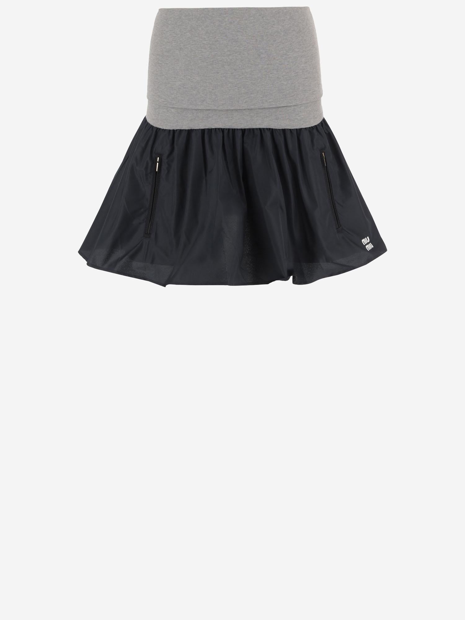 GONNA FLARE IN CON VITA A CONTRASTO MG2634 19ECF005R MIU MIU 