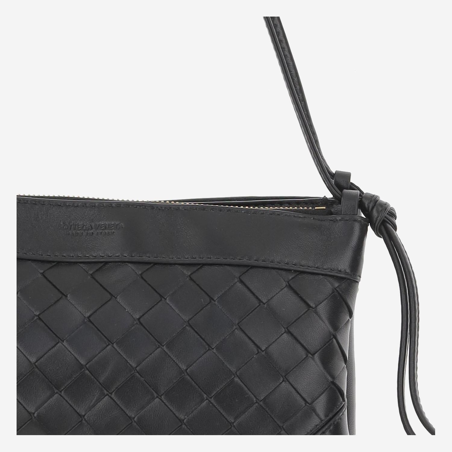 BORSA A SPALLA IN PELLE 837574 VCPP18425 BOTTEGA VENETA 