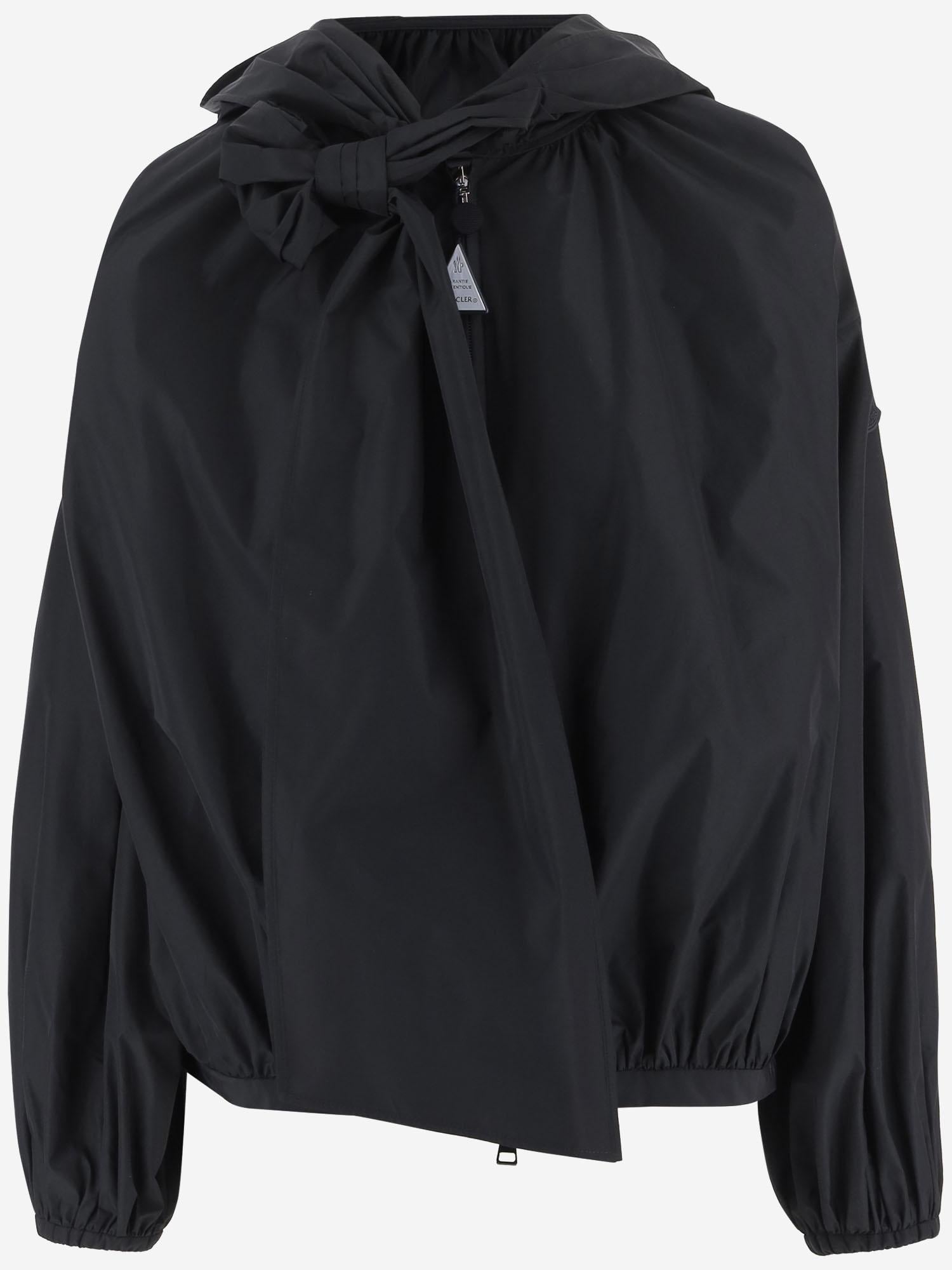 GIUBBOTTO IN NYLON CON FIOCCO AL COLLO 1A00157 598AK77D MONCLER 