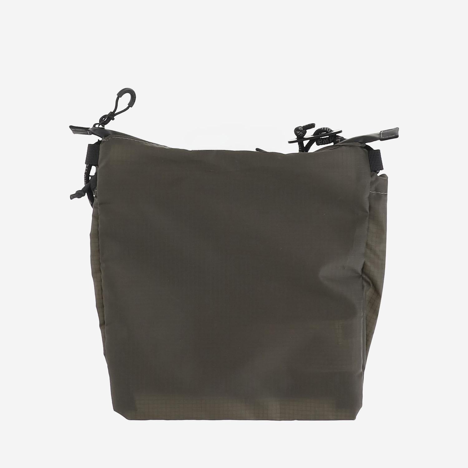 BORSA A TRACOLLA IN NYLON CON LOGO 5746985151 180 AND WANDER 