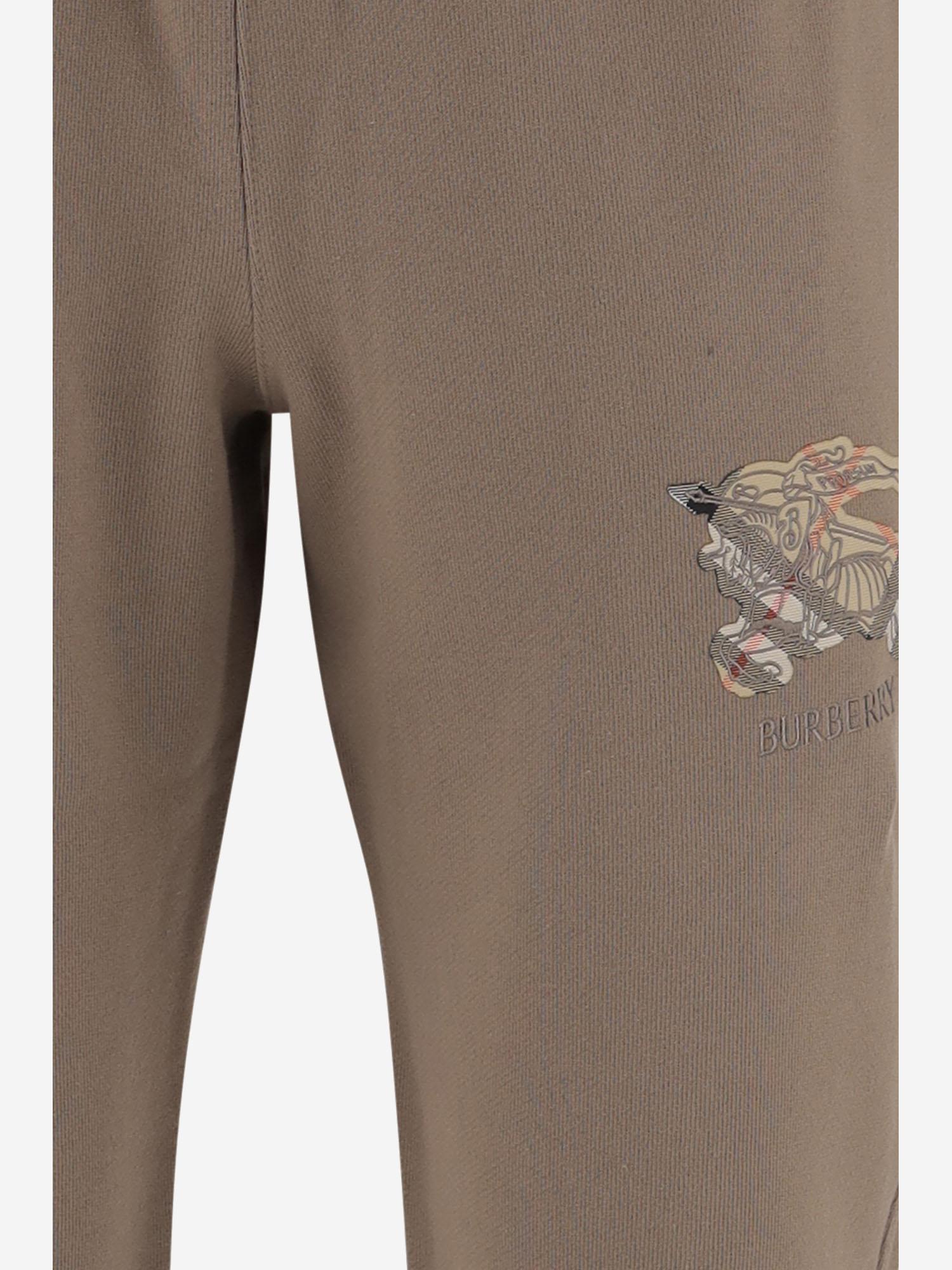 PANTALONI IN COTONE CON APPLICAZIONE CHECK 8116096 CLAY BROWN BURBERRY 