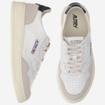 SNEAKERS MEDALIST LOW IN PELLE AULWLS28 LEATSUEDEWHTBLUE AUTRY 