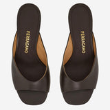 Sandali in pelle 01L765 004 SALVATORE FERRAGAMO 