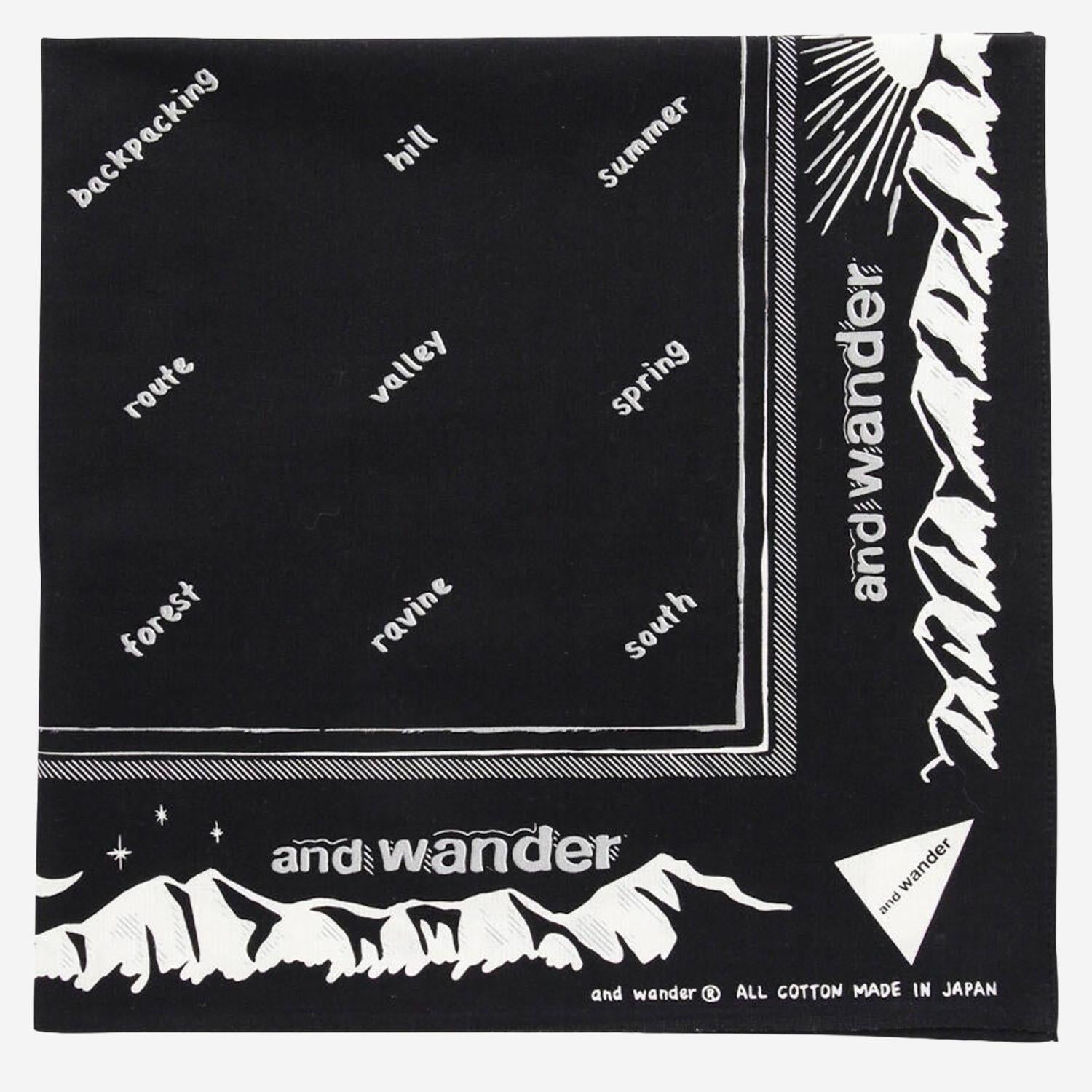 BANDANA IN COTONE CON STAMPA GRAFICA 5745987264 010 AND WANDER 