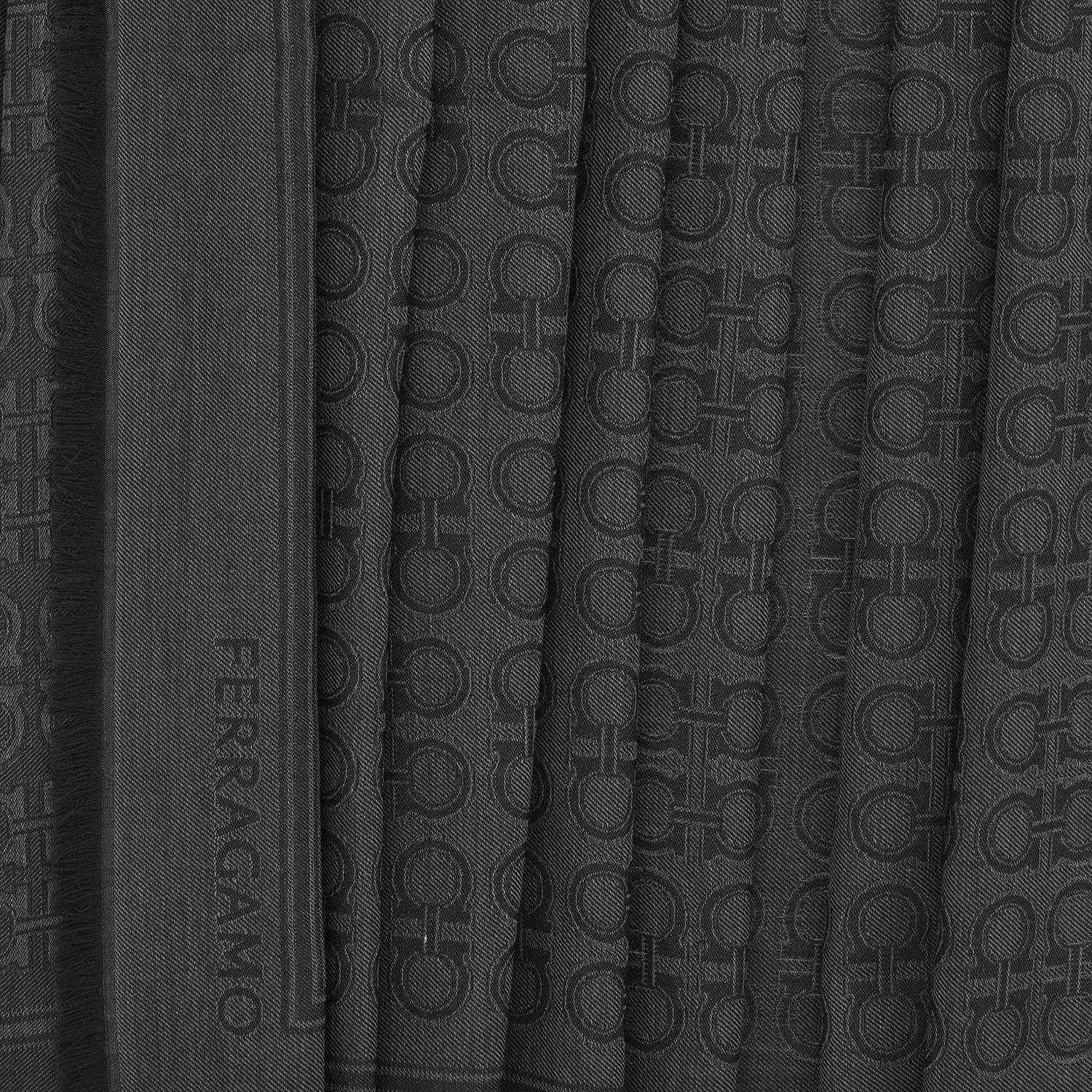 FOULARD IN LANA E SETA 520144 001ANTRACITE SALVATORE FERRAGAMO 