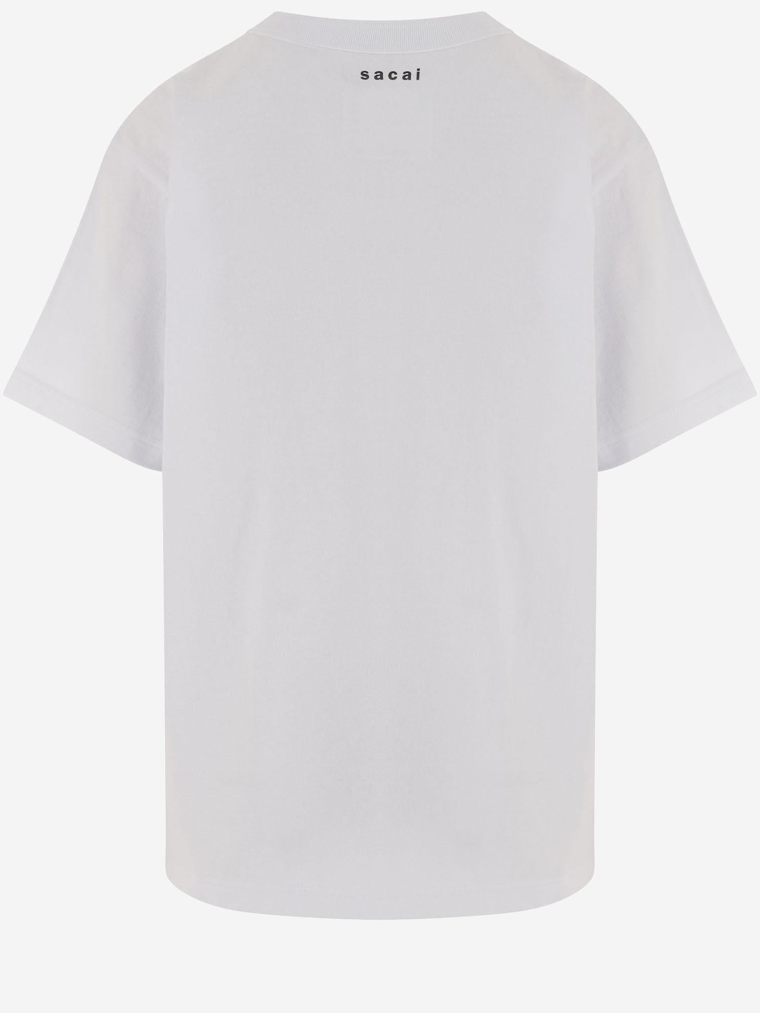 T-SHIRT IN COTONE CON STAMPA 2601150S 101 SACAI 