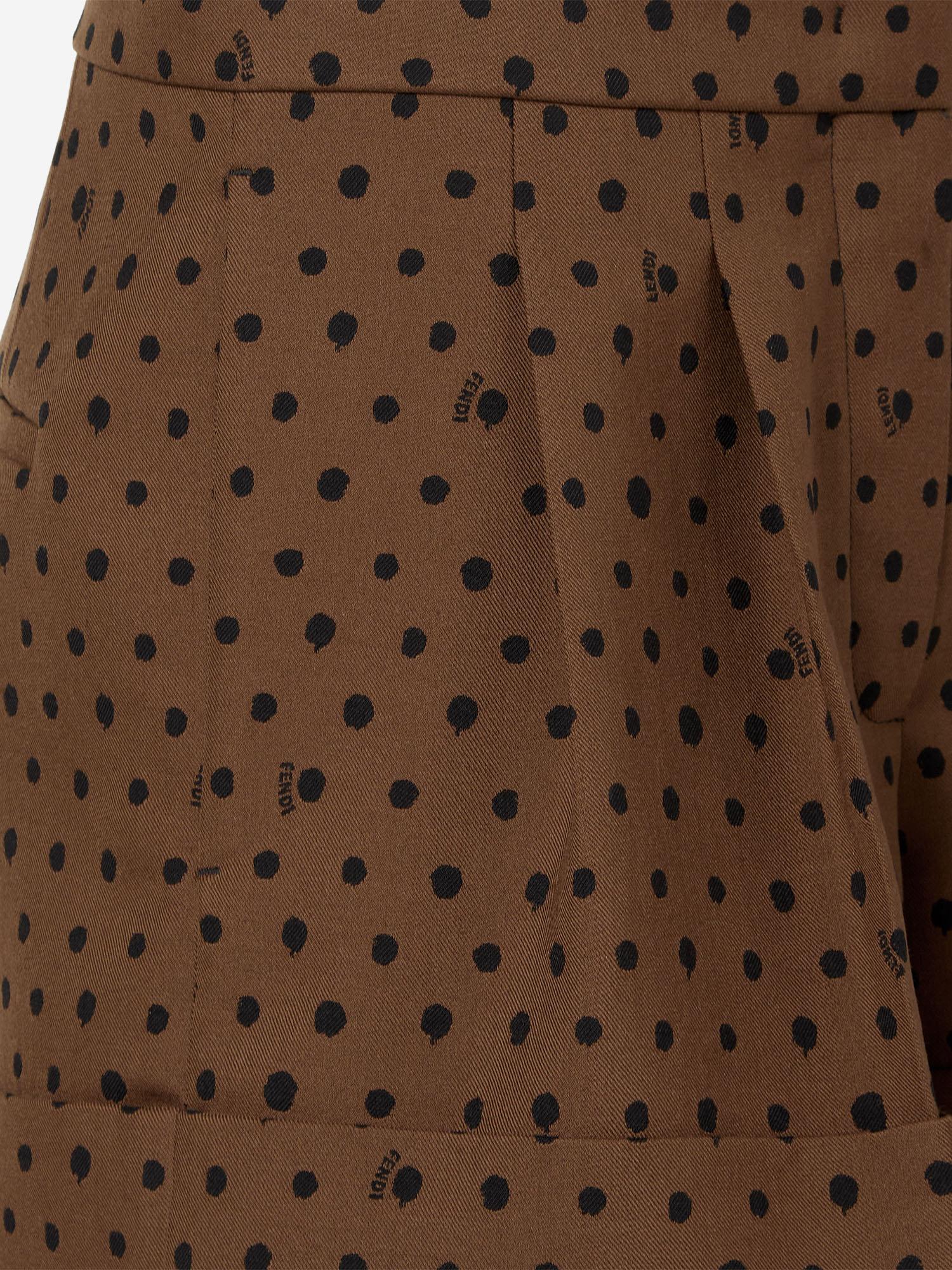 SHORTS IN LANA CON MOTIVO FALENA DOTS FR6690 AW7EF1UKN FENDI 