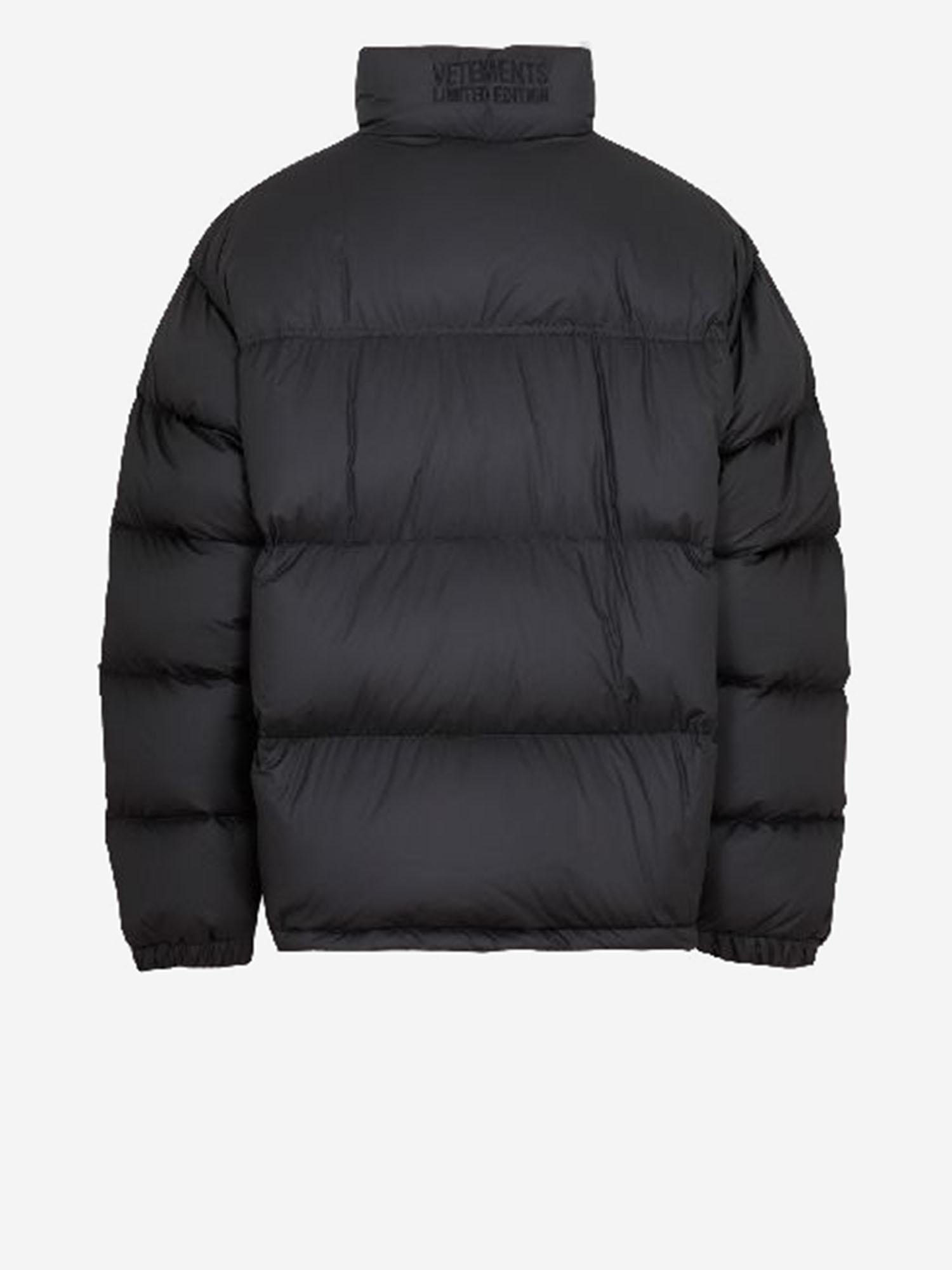PIUMINO IMBOTTITO IN NYLON CON LOGO UE54JA660B BLACK VETEMENTS 