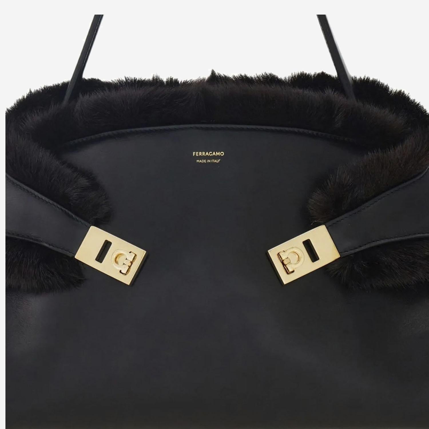 BORSA A SPALLA HUG SOFT 21A443 001NEROTESTADIMORO SALVATORE FERRAGAMO 