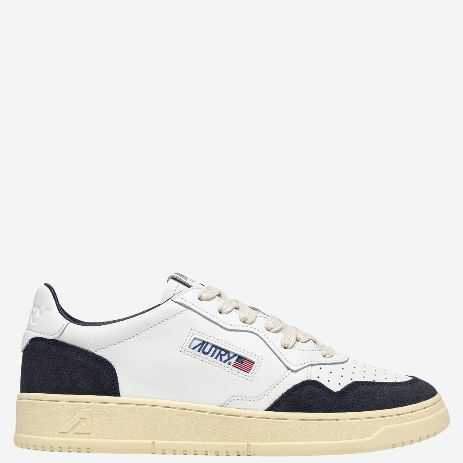 SNEAKERS MEDALIST LOW IN PELLE AULMFT07 SOFLEASUEWHTOCEAN AUTRY 