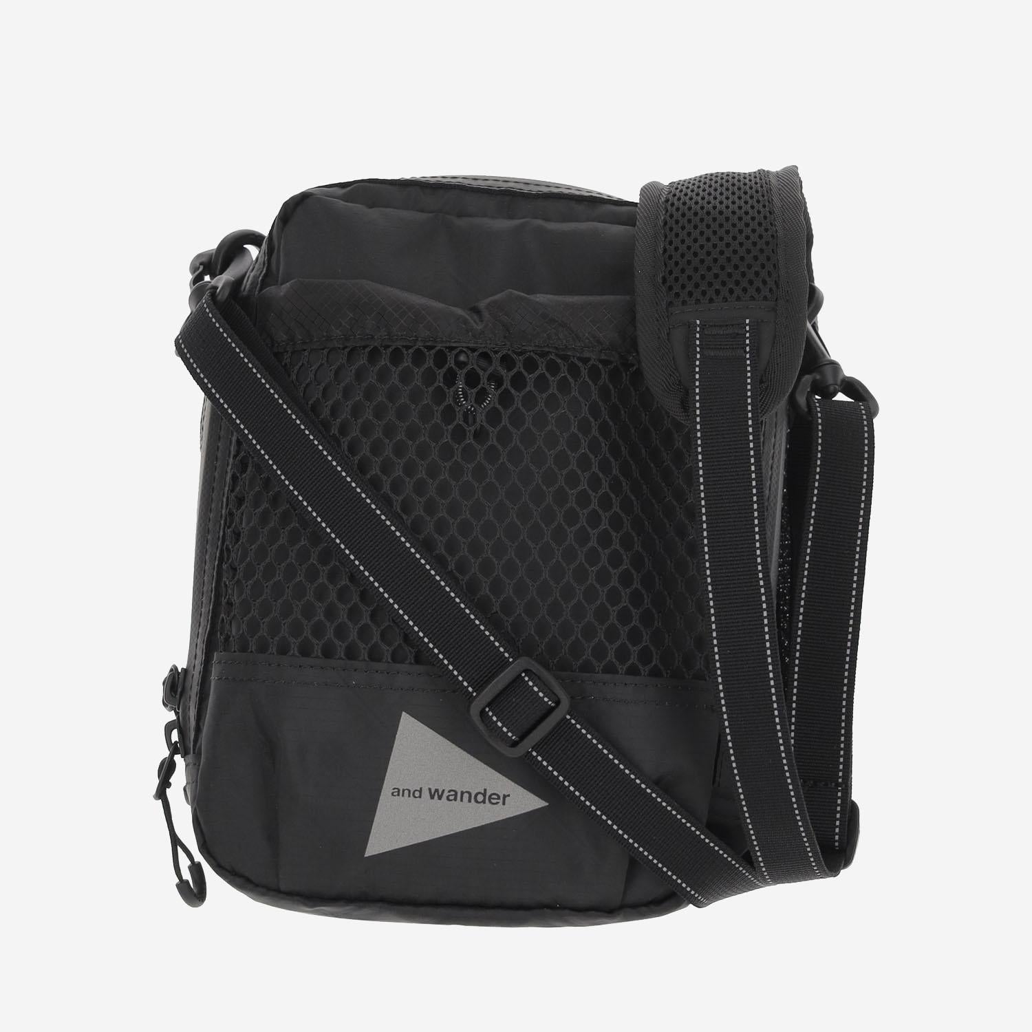 Borsa cross body in nylon con logo 5745975207 010 AND WANDER 