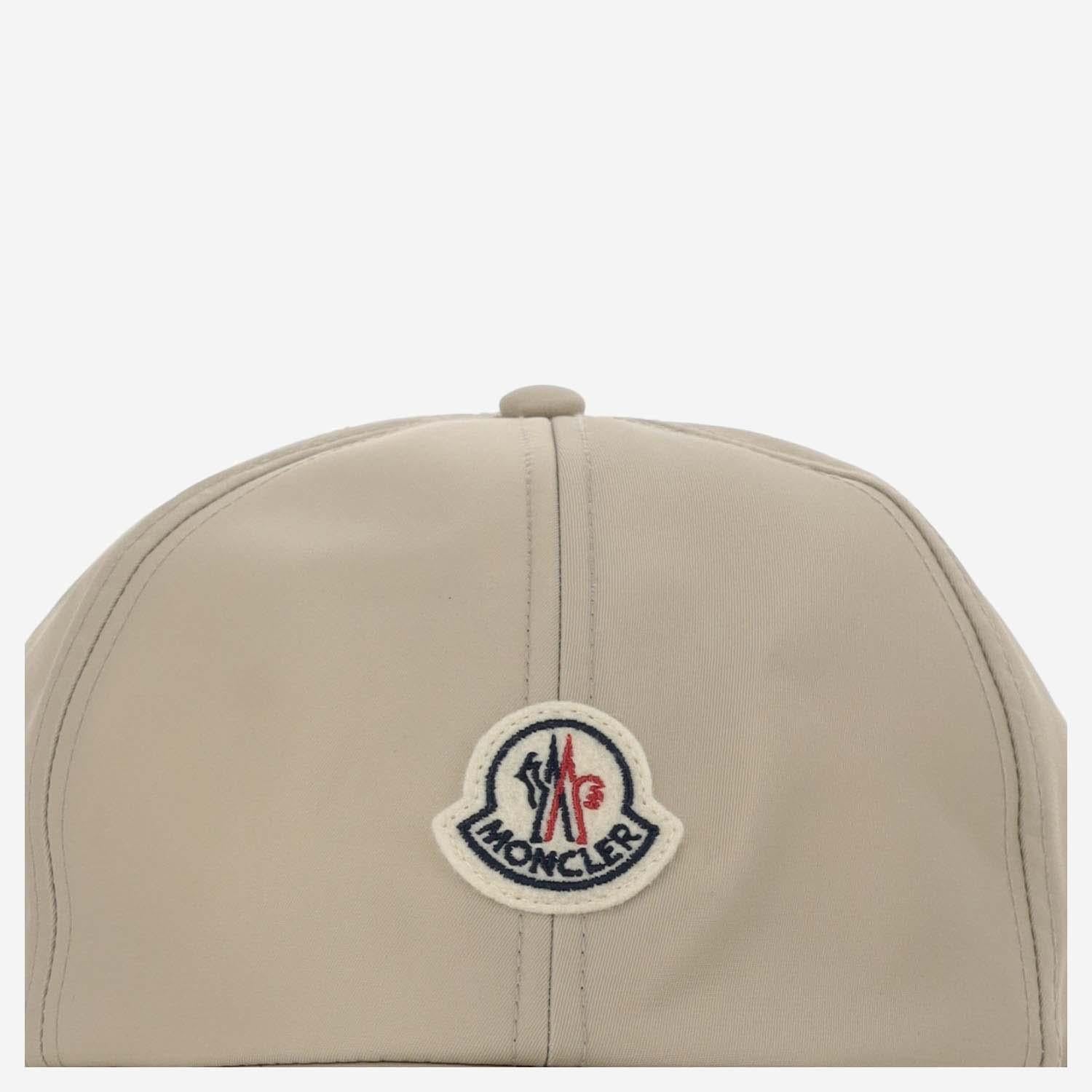 MONCLER 3B000010U28220E