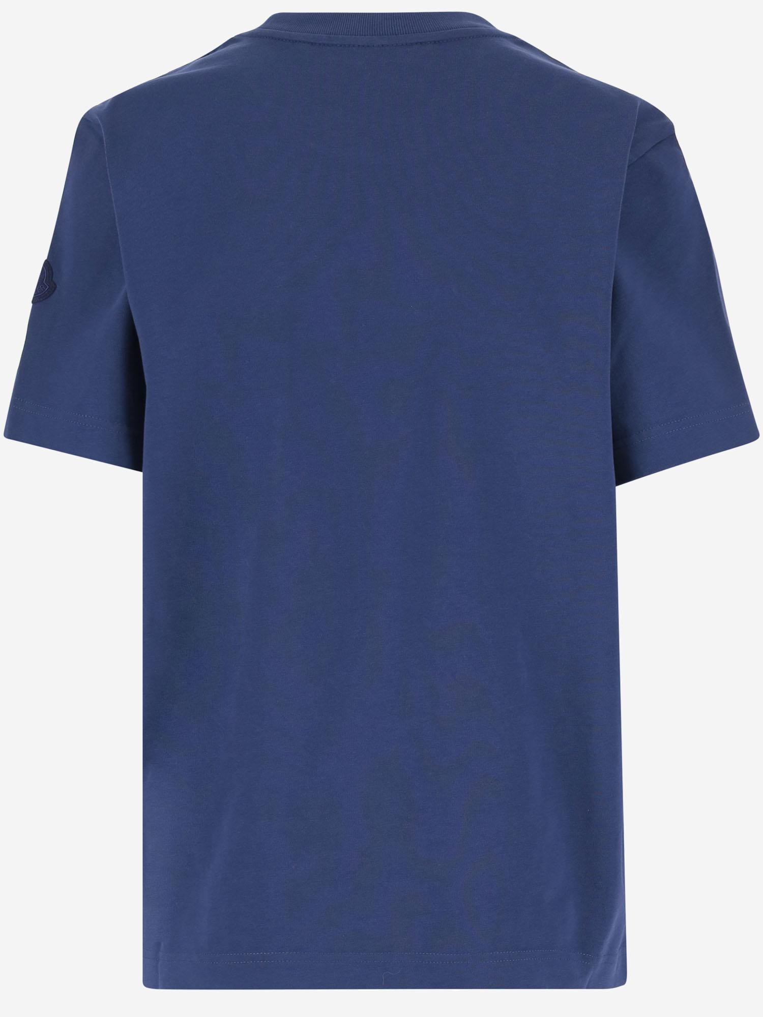 T-SHIRT IN COTONE CON LOGO 8C00012 89AUG75B MONCLER 