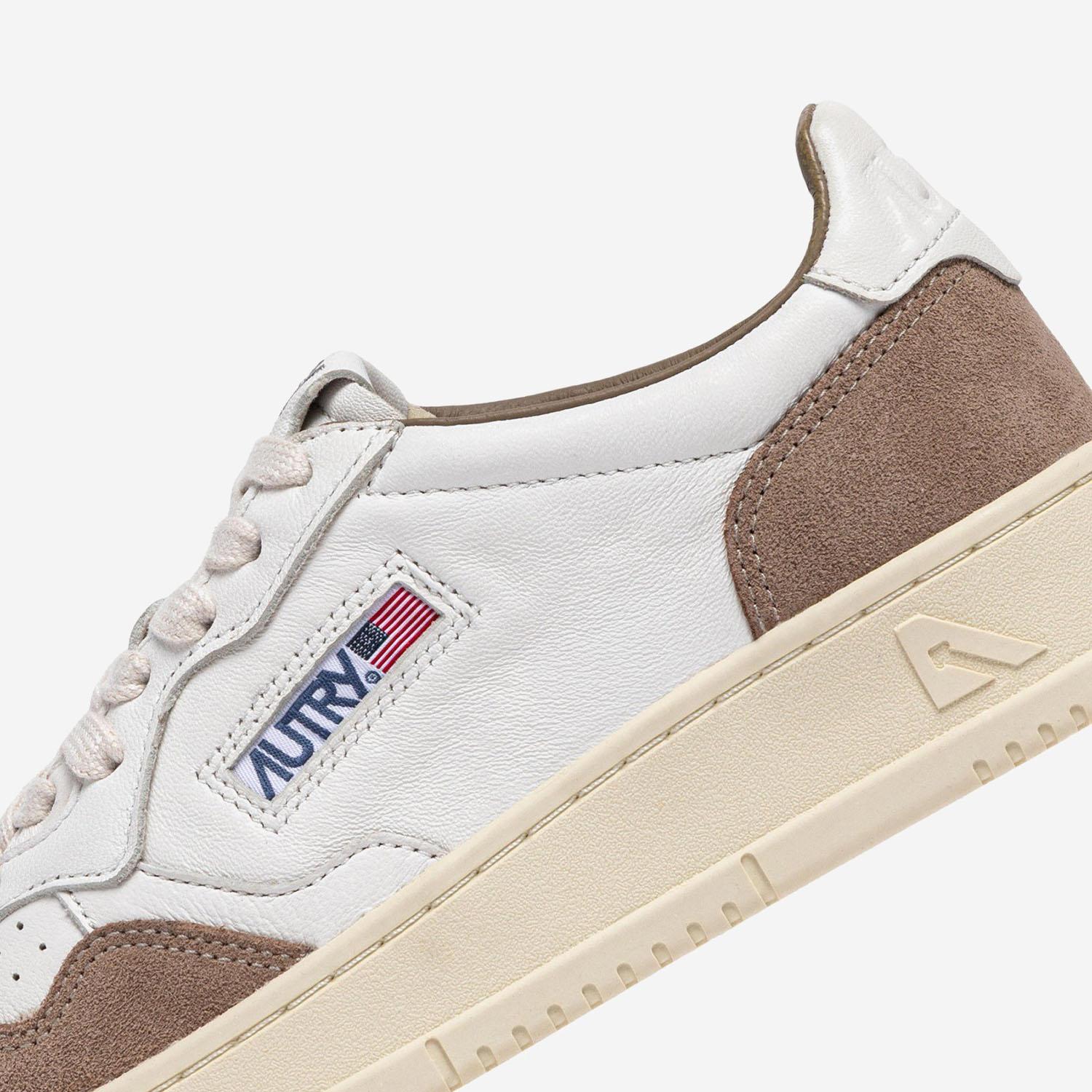 SNEAKERS MEDALIST LOW IN PELLE AULMFT02 SOFLEASUEWHTANTIL AUTRY 