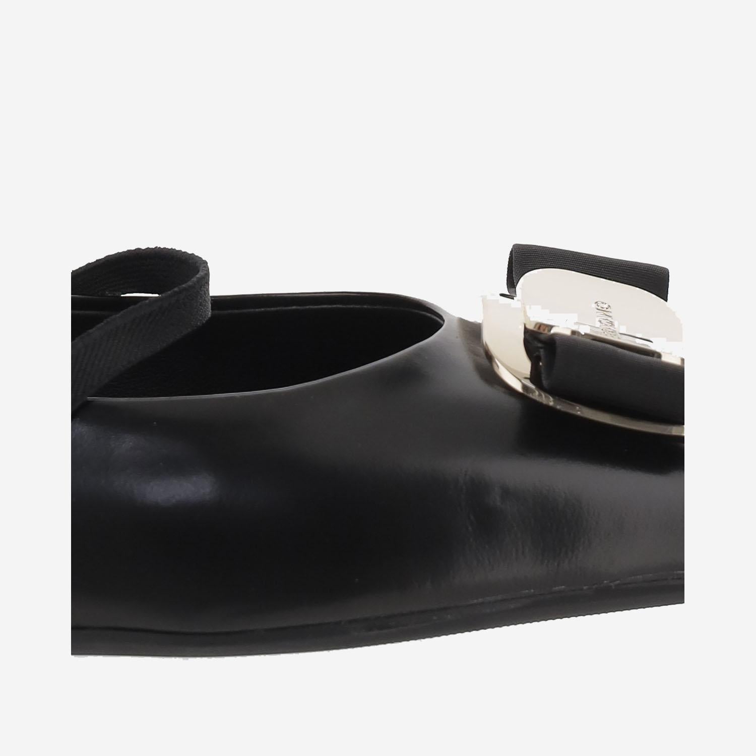 BALLERINE NEW VARA PLATE ZINA 005NERONERONERO SALVATORE FERRAGAMO 