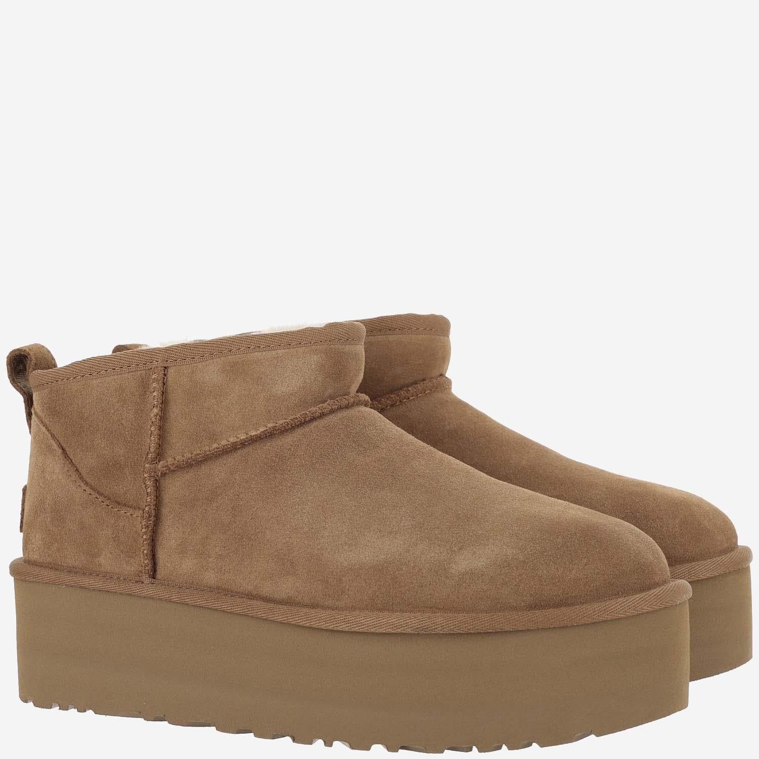 STIVALETTI CON PLATEAU CLASSIC ULTRA MINI 1135092 CHE UGG 
