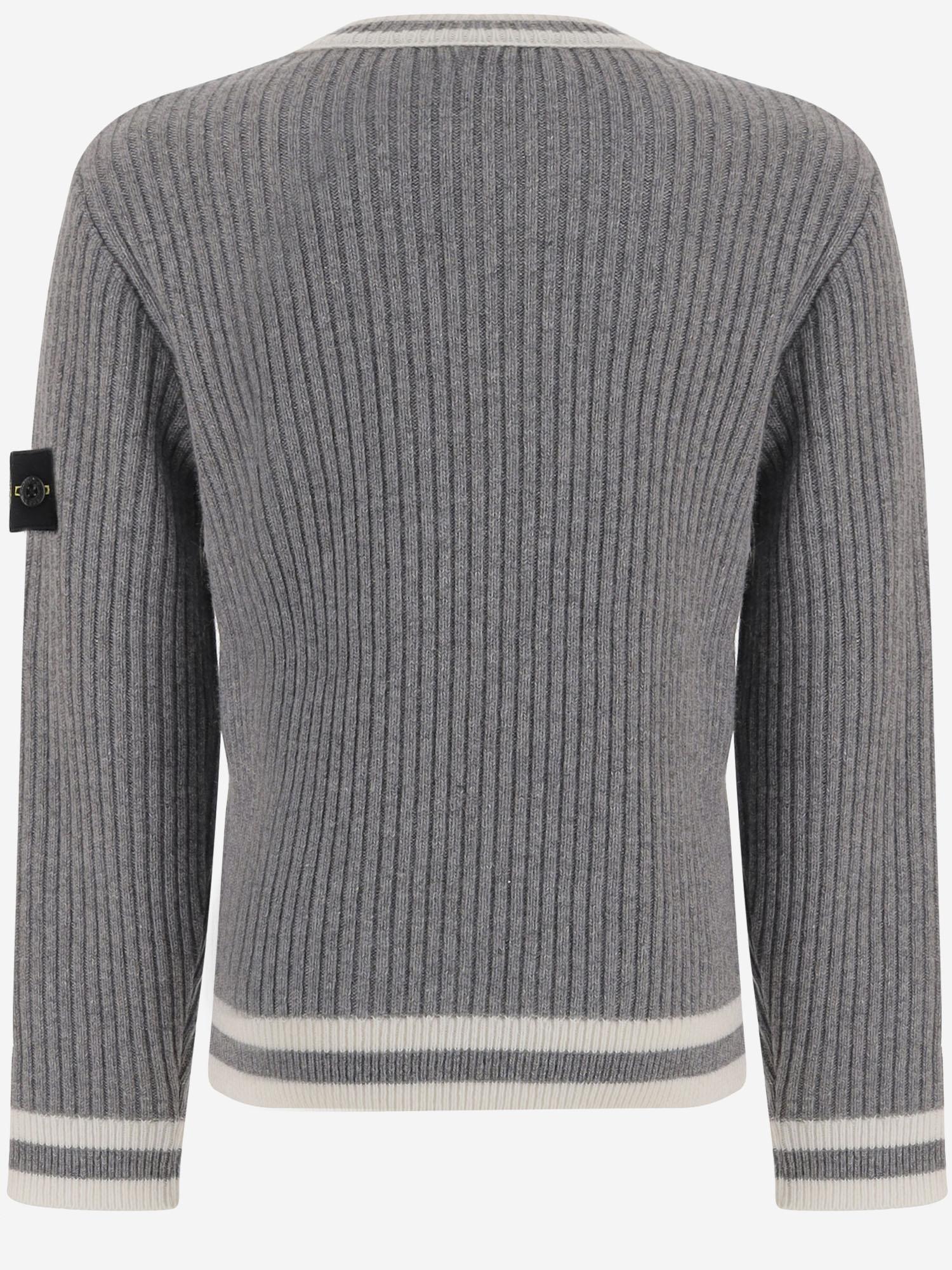 MAGLIONE A COSTE IN MISTO LANA CON PATCH LOGO 5100005 S00M4V0M67 STONE ISLAND KIDS 