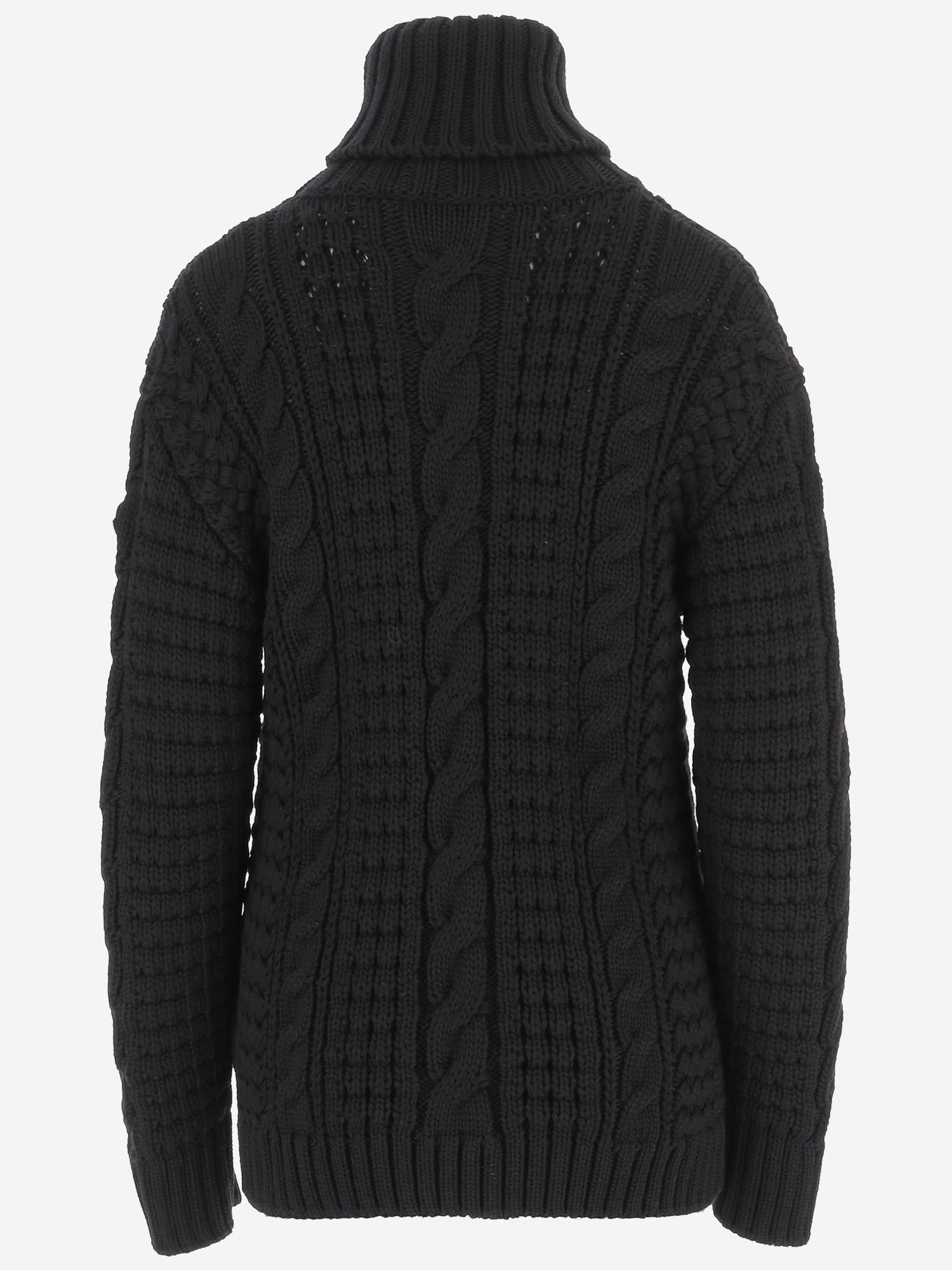 MAGLIONE IN LANA VERGINE 9F00002M6727 999 MONCLER 