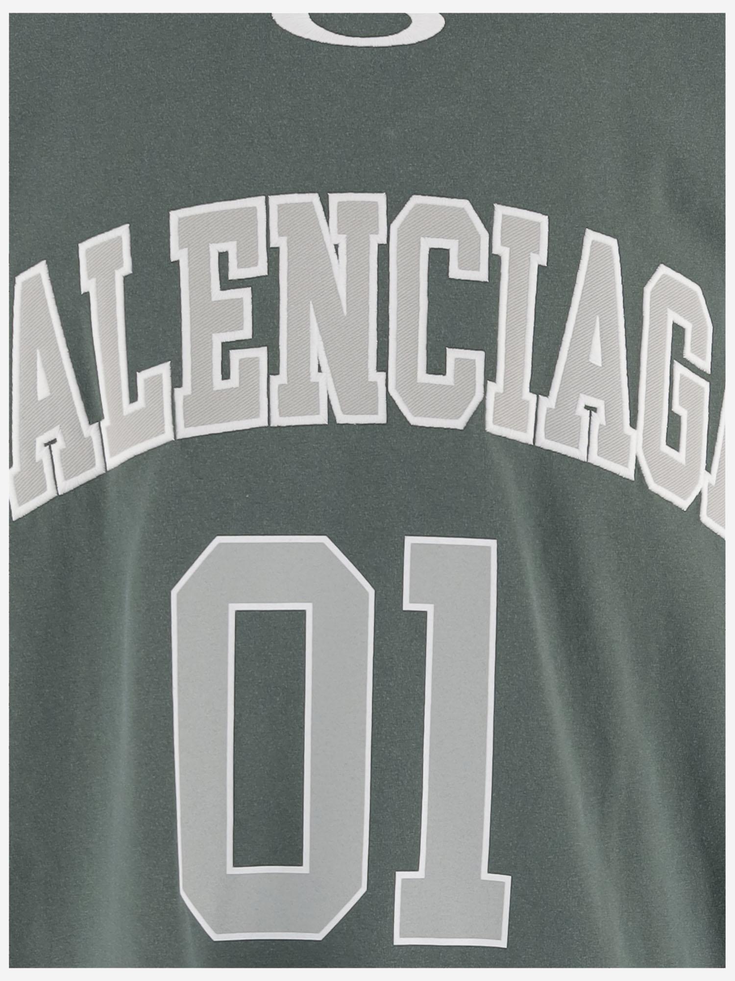 T-SHIRT OVERSIZE IN COTONE 850353 TTVG26399 BALENCIAGA 