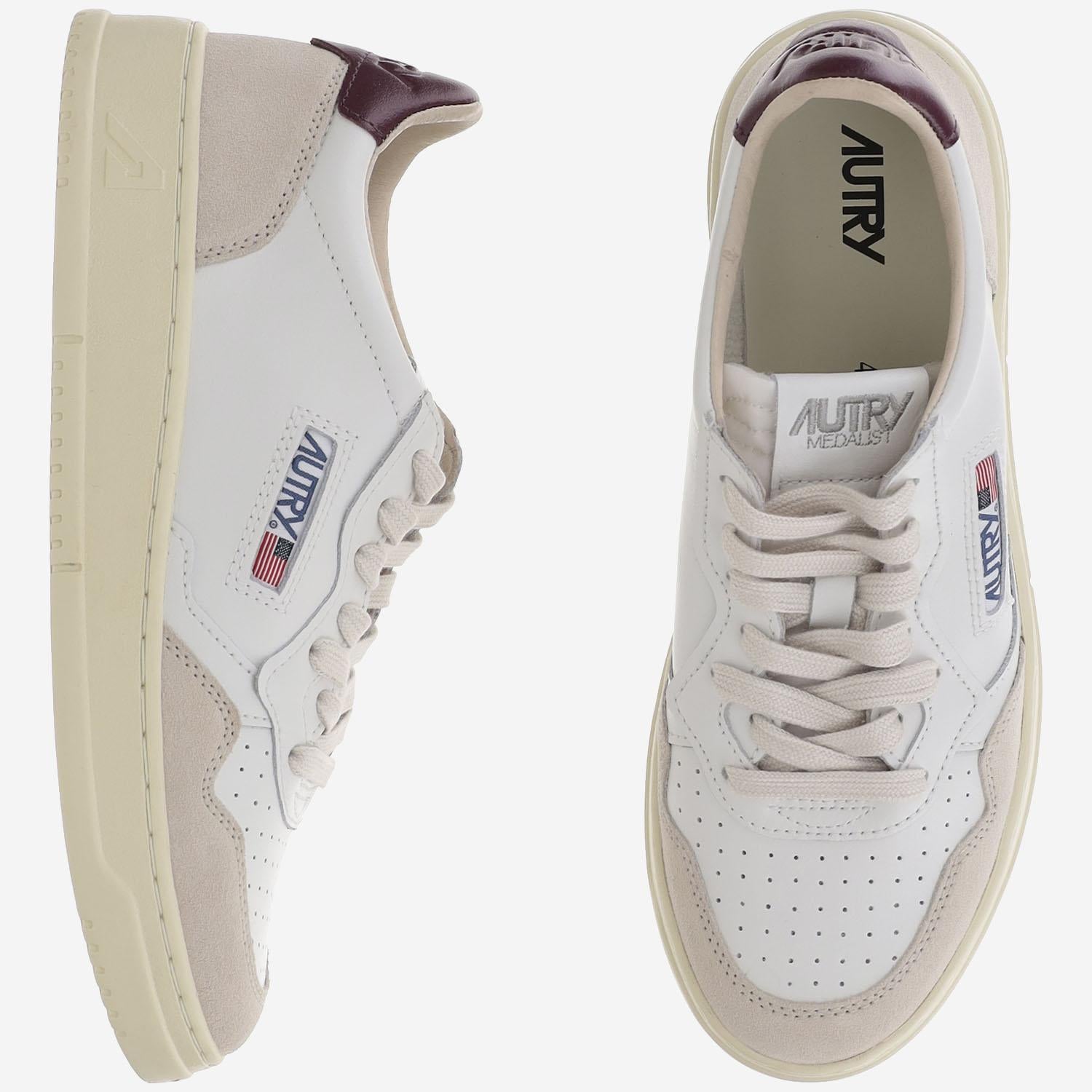 SNEAKERS LOW MEDALIST IN PELLE AULWLS03 WHTBURGUND AUTRY 