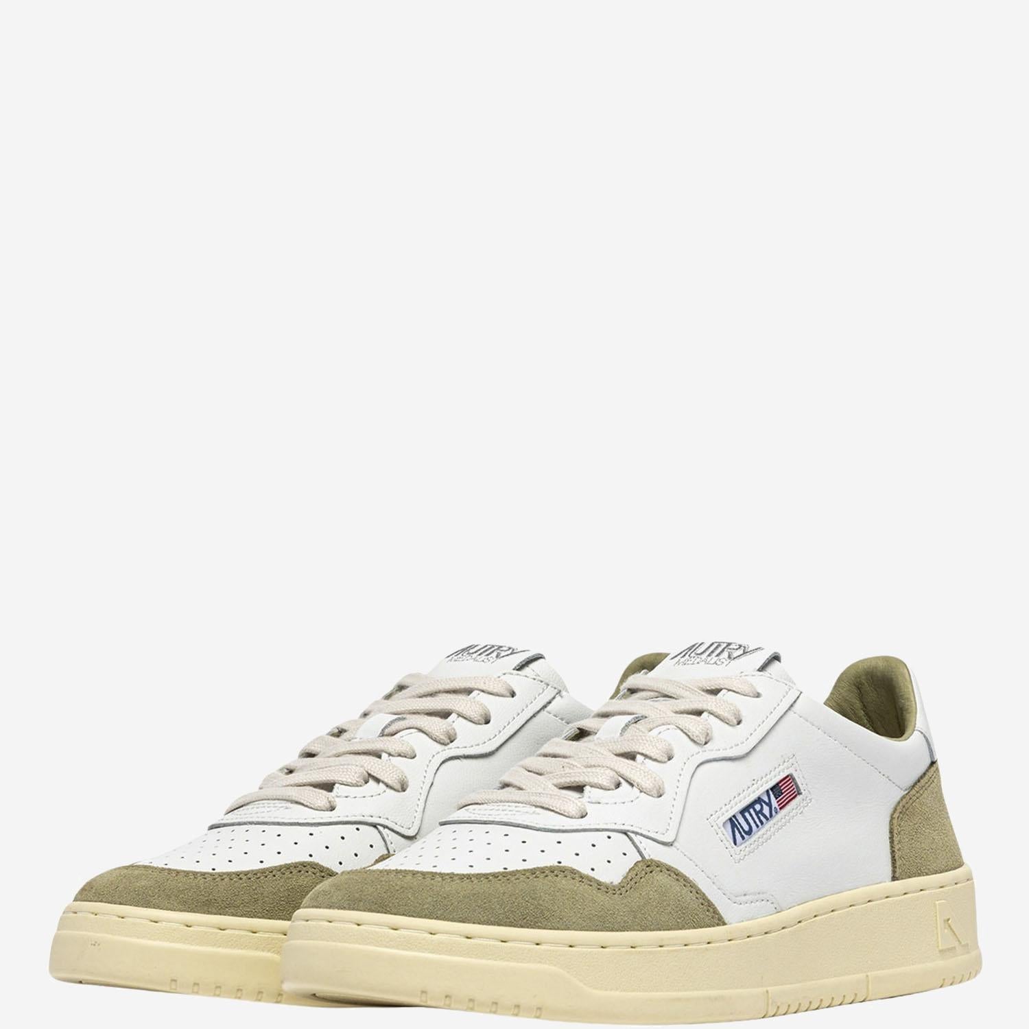 SNEAKERS MEDALIST LOW IN PELLE AULMFT06 SOFLEASUEWHTGREYGN AUTRY 