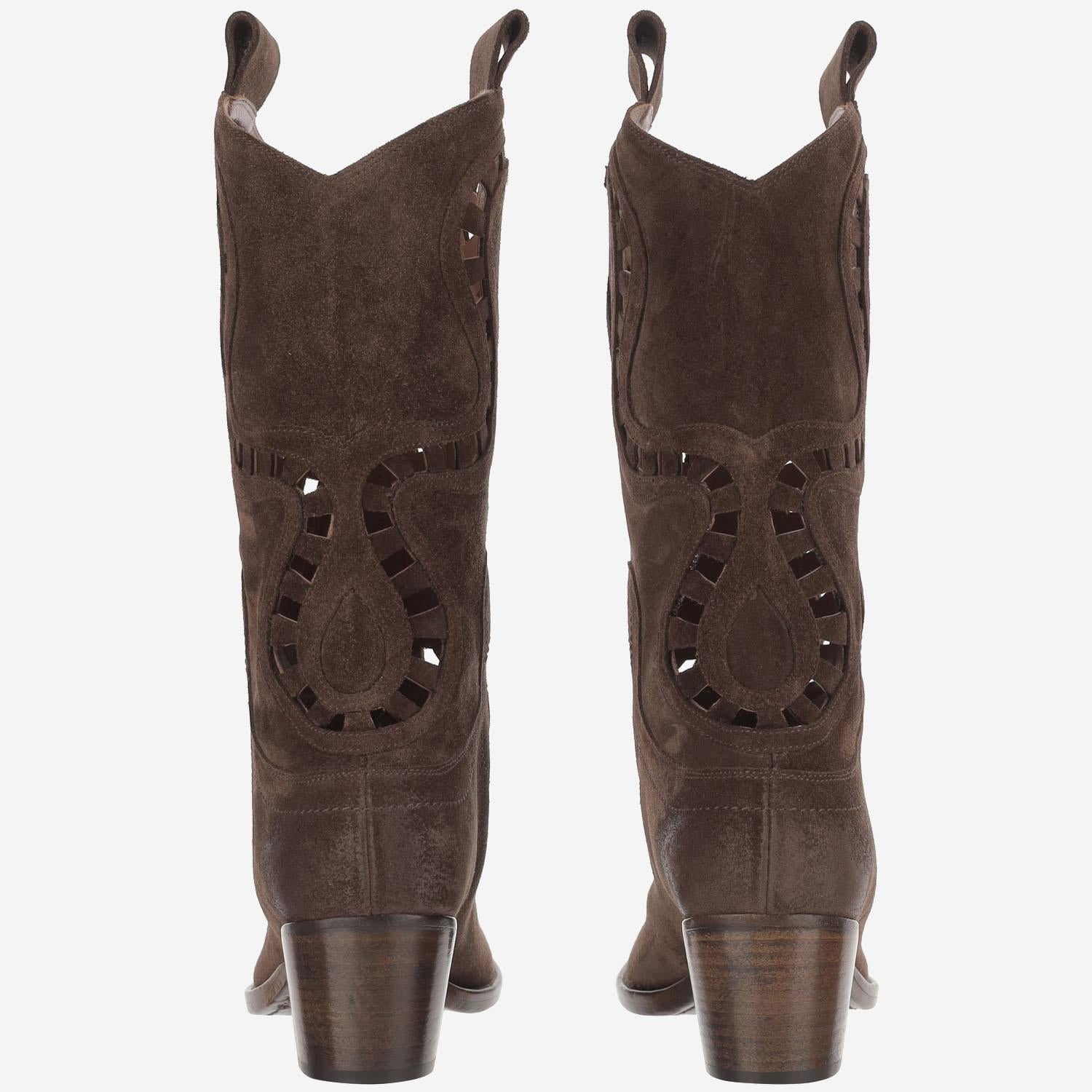 STIVALI IN SUEDE CON DETTAGLI CUT-OUT SR490202 VELOURMUSTANG SARTORE 