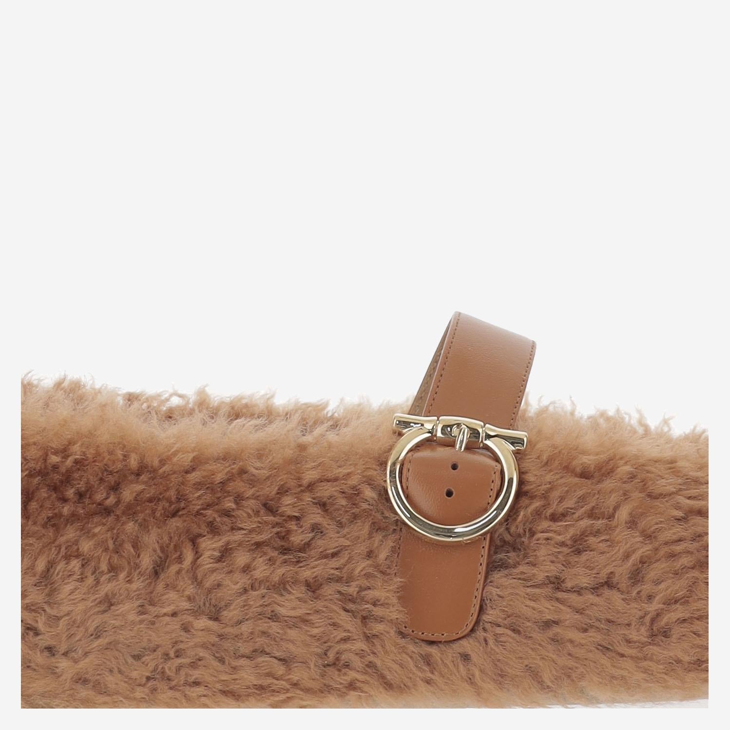 Ballerine ornamento Gancini in shearling 01K586 003CEDARBISCOTTO SALVATORE FERRAGAMO 