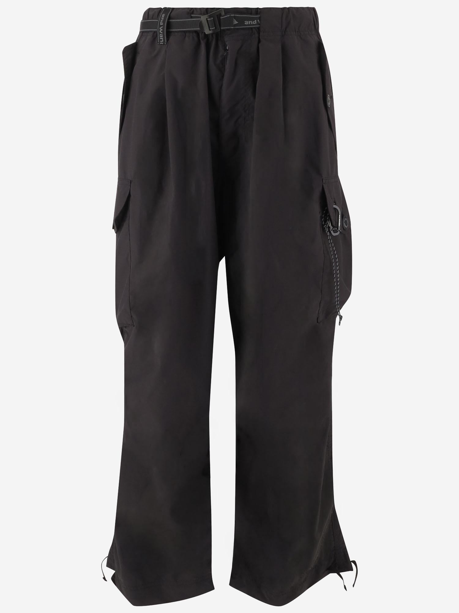 PANTALONI CARGO IN NYLON 5746982088 010 AND WANDER 