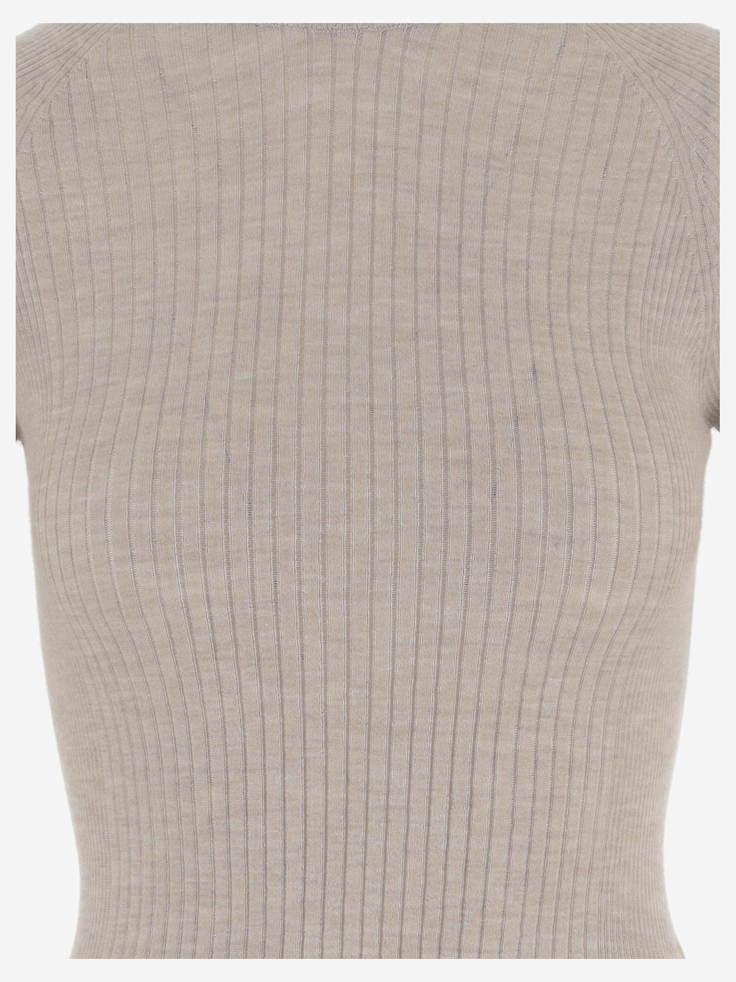 T-SHIRT a coste in misto cashmere S26670 0820 SASUPHI 