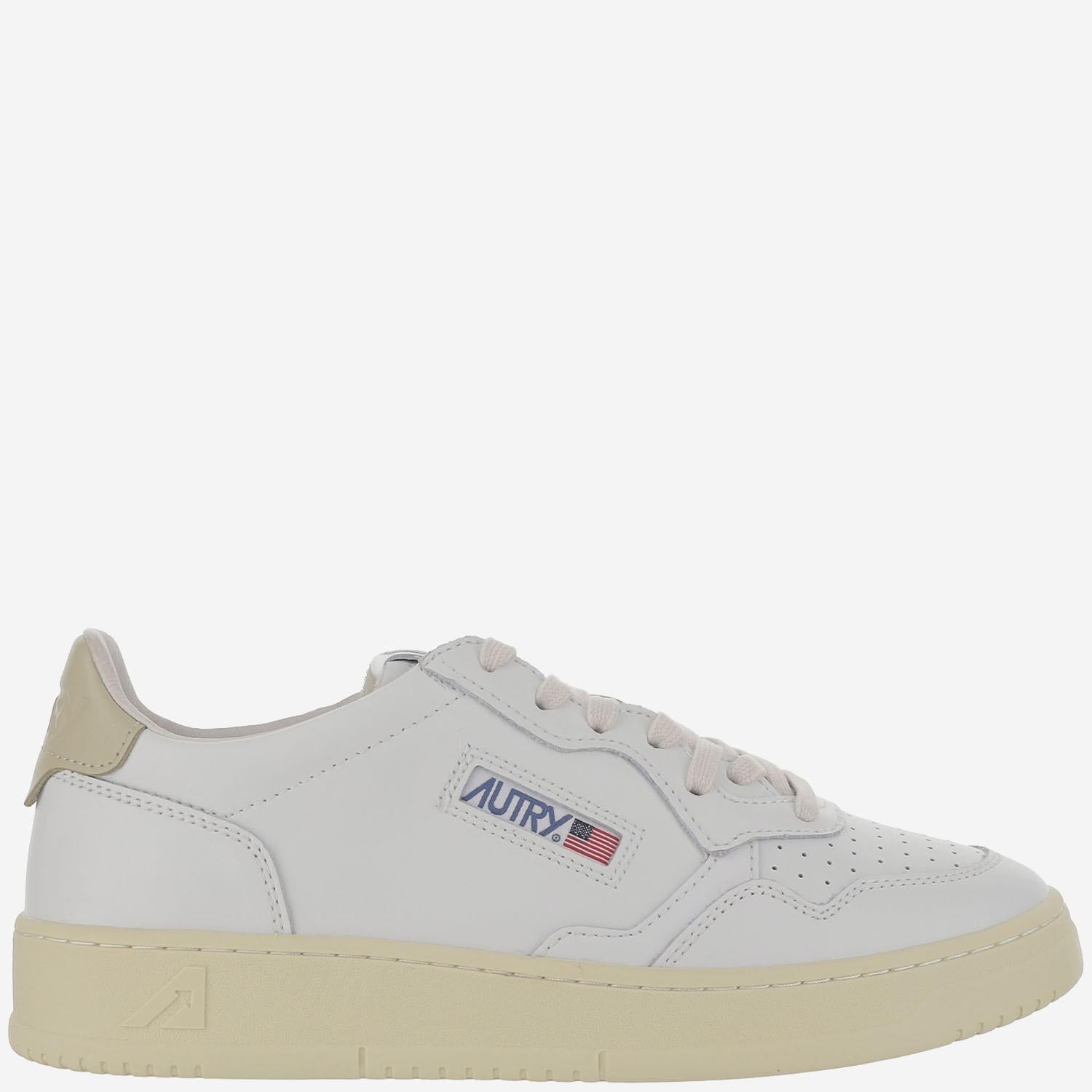 SNEAKERS LOW MEDALIST IN PELLE AULMLL87 WHTTIDAL AUTRY 