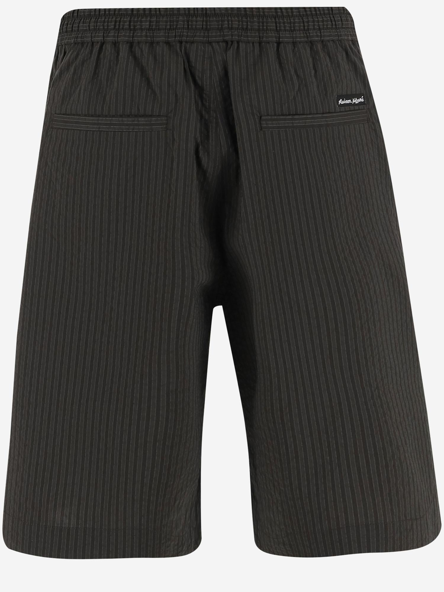 Pantaloni corti in seersucker a righe OM01406WC5032 P391 MAISON KITSUNE 