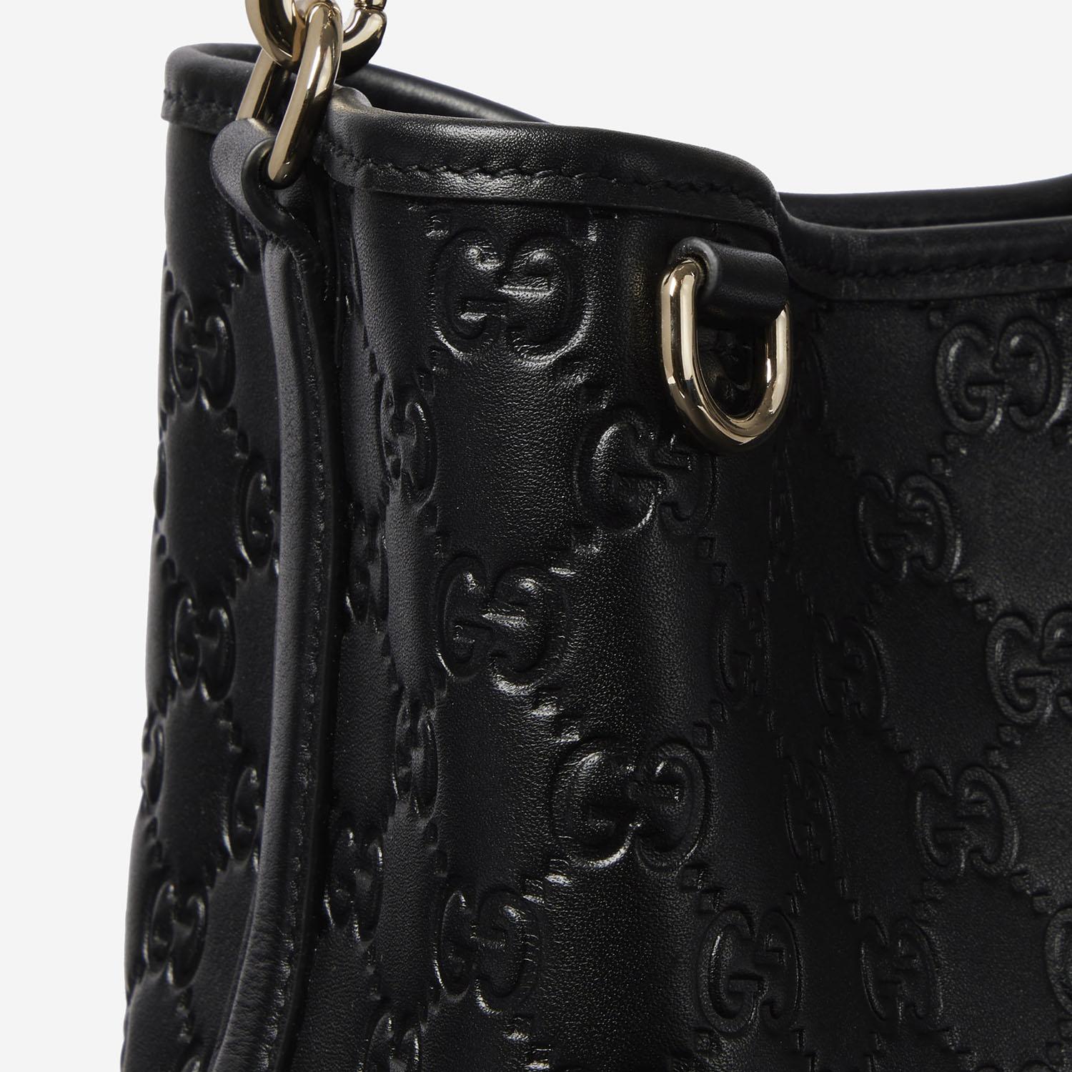 Borsa a secchiello GG Emblem piccola 815118 AAFDV1000 GUCCI 