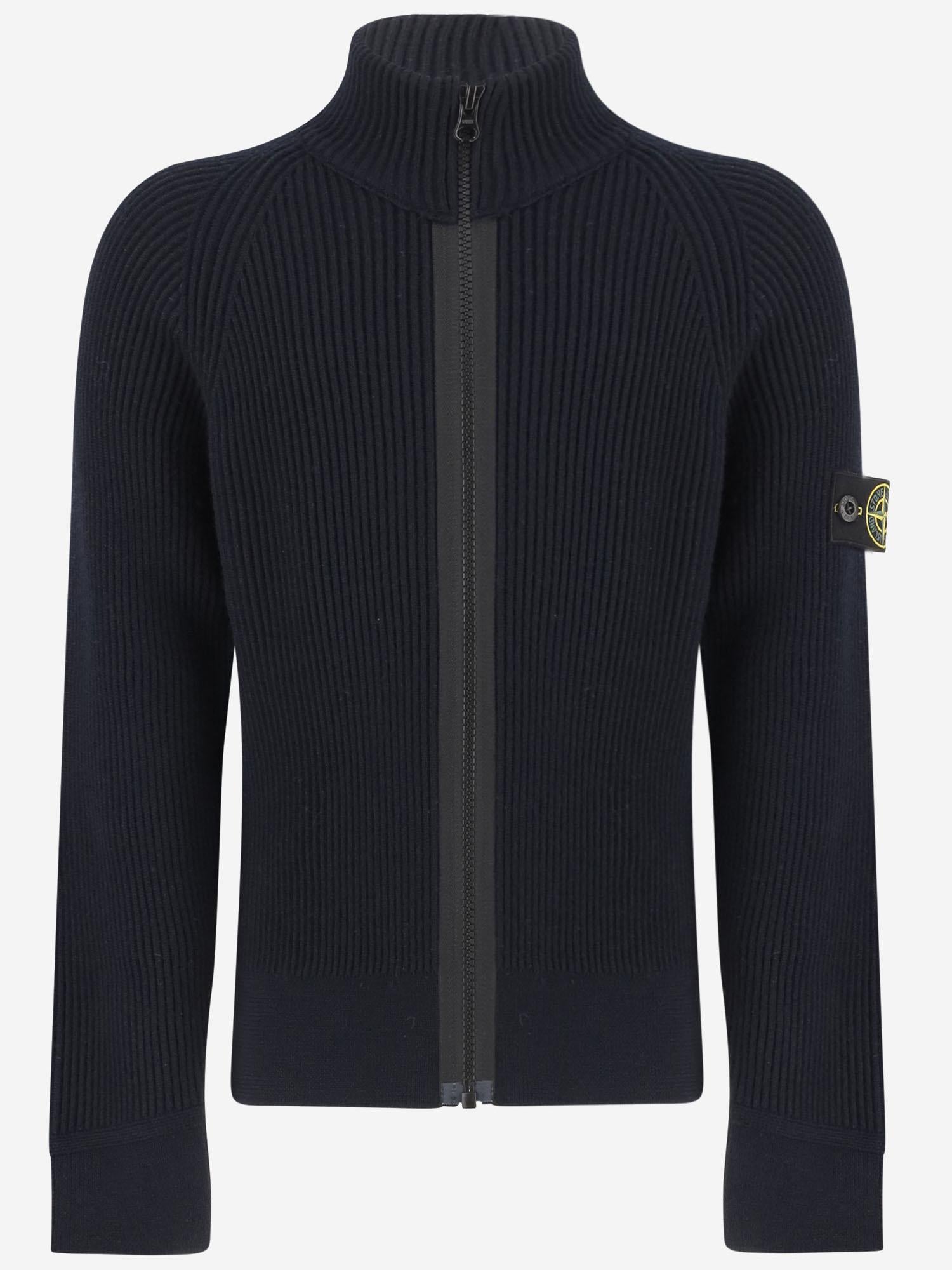 MAGLIONE CON ZIP IN LANA VERGINE 5100012 S0C02V0020 STONE ISLAND KIDS 