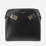 BORSA HUG BB IN PELLE 21A445 001NERONERO SALVATORE FERRAGAMO 