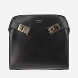 BORSA HUG BB IN PELLE 21A445 001NERONERO SALVATORE FERRAGAMO 