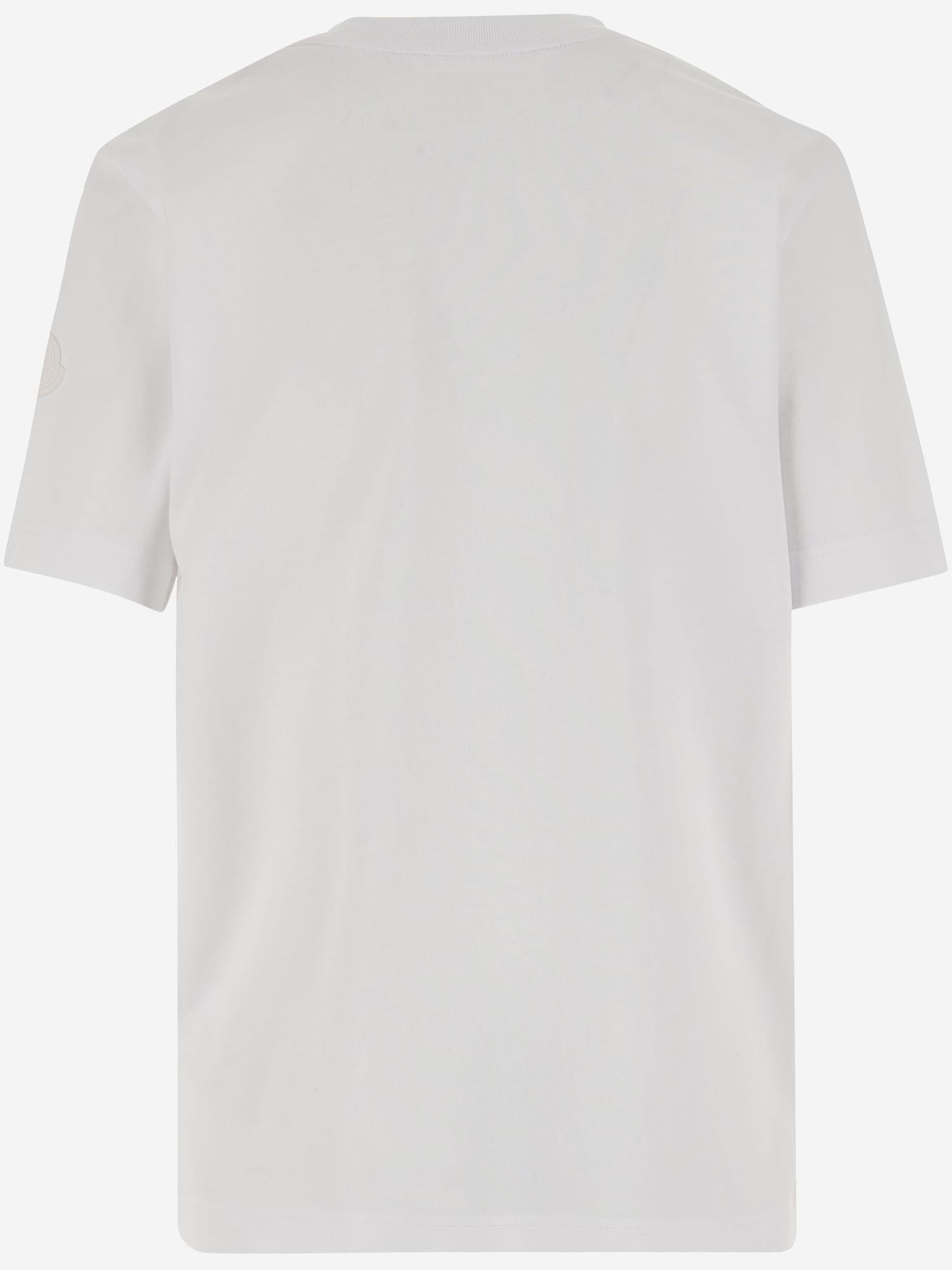 T-SHIRT IN COTONE CON LOGO 8C00012 89AUG00A MONCLER 