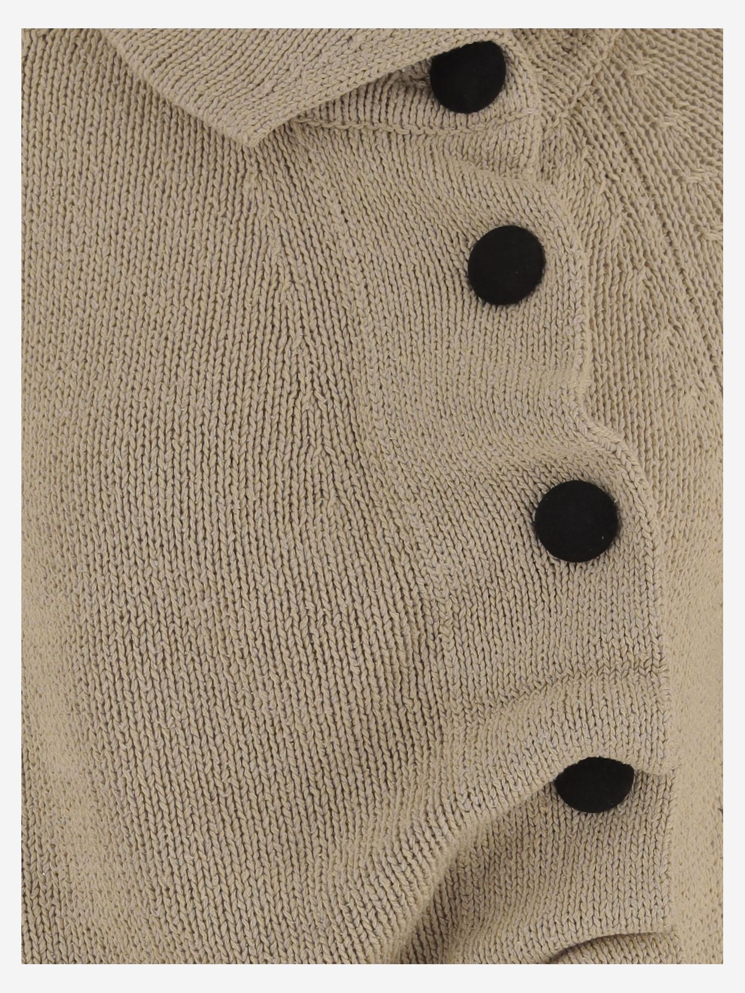 MAGLIA IN SETA E COTONE CON ABOTTONATURA ASIMMETRICA 9813458 963 KHAITE 